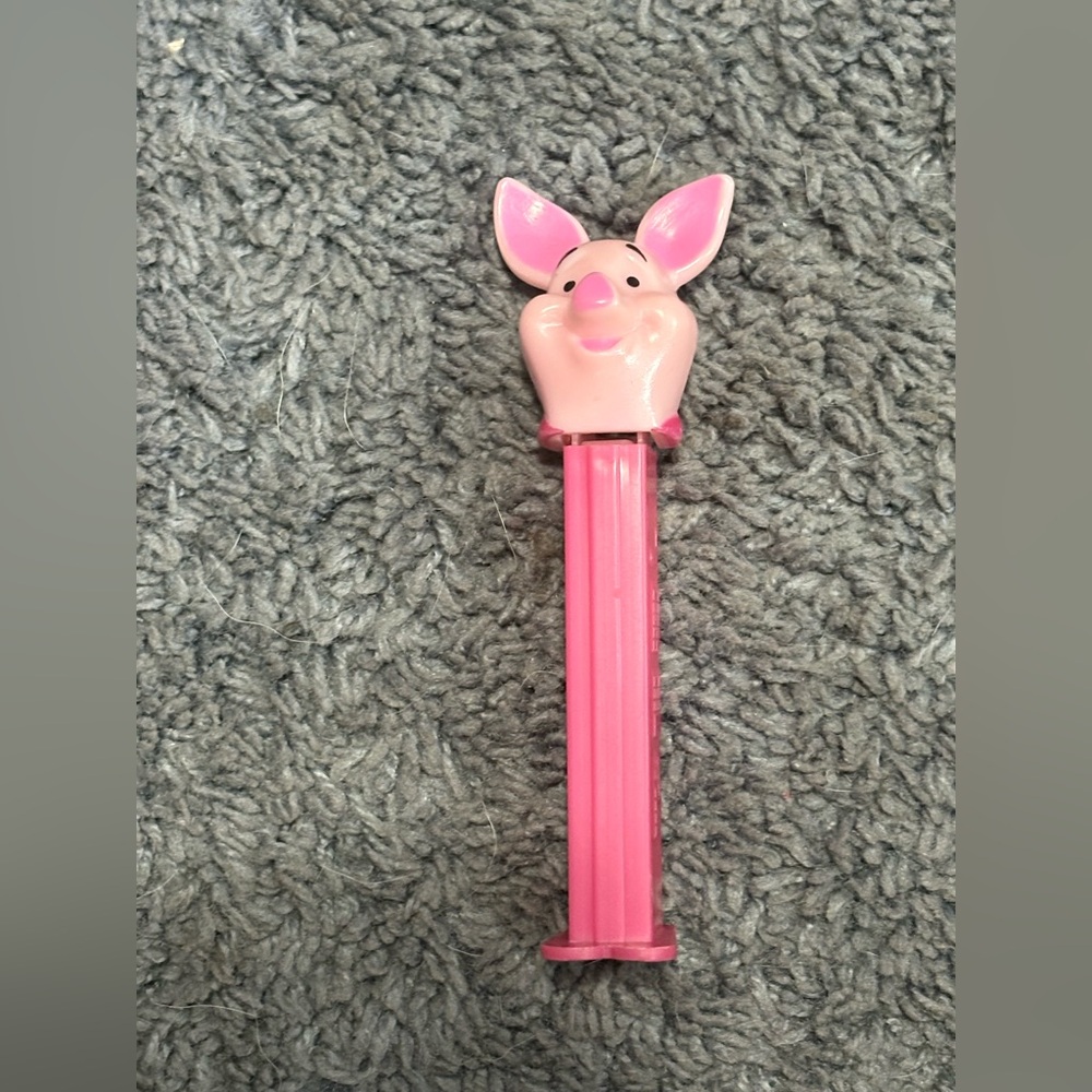 NWOT collectible Disney’s Piglet headed PEZ dispenser